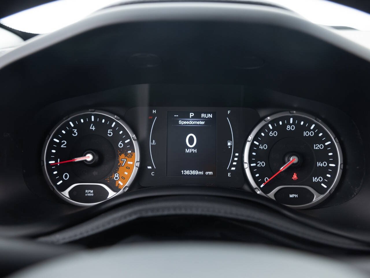 Used 2016 Jeep Renegade Latitude FWD image 32