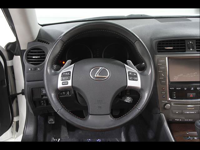 Used 2013 Lexus IS 250C w/ Luxury Pkg RWD image 8