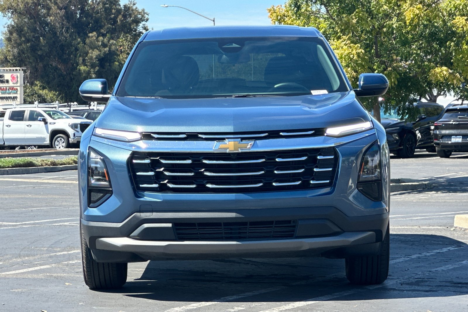 Used 2025 Chevrolet Equinox LT AWD/4WD image 9