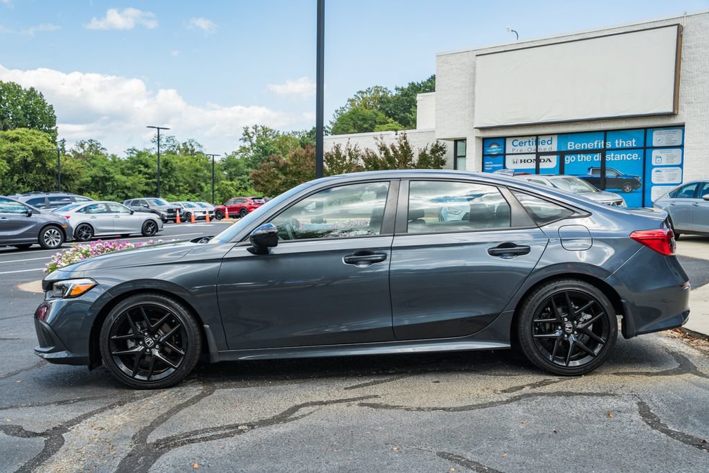 Used 2023 Honda Civic Sport image 4