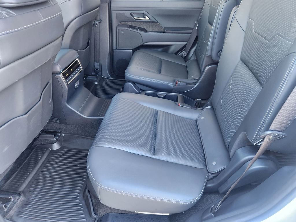 Used 2024 Lexus GX 550 w/ Accessory Package (Z1) image 29