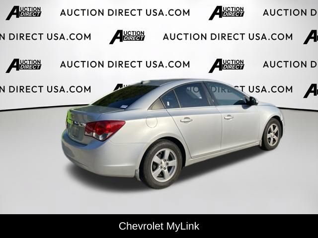 Used 2015 Chevrolet Cruze LT w/ Technology Package FWD image 9