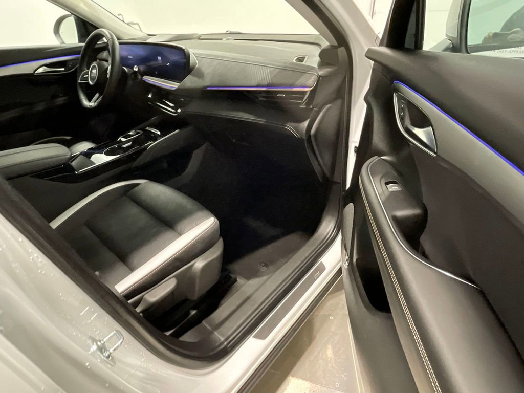 Used 2025 Buick Envision Sport Touring image 24