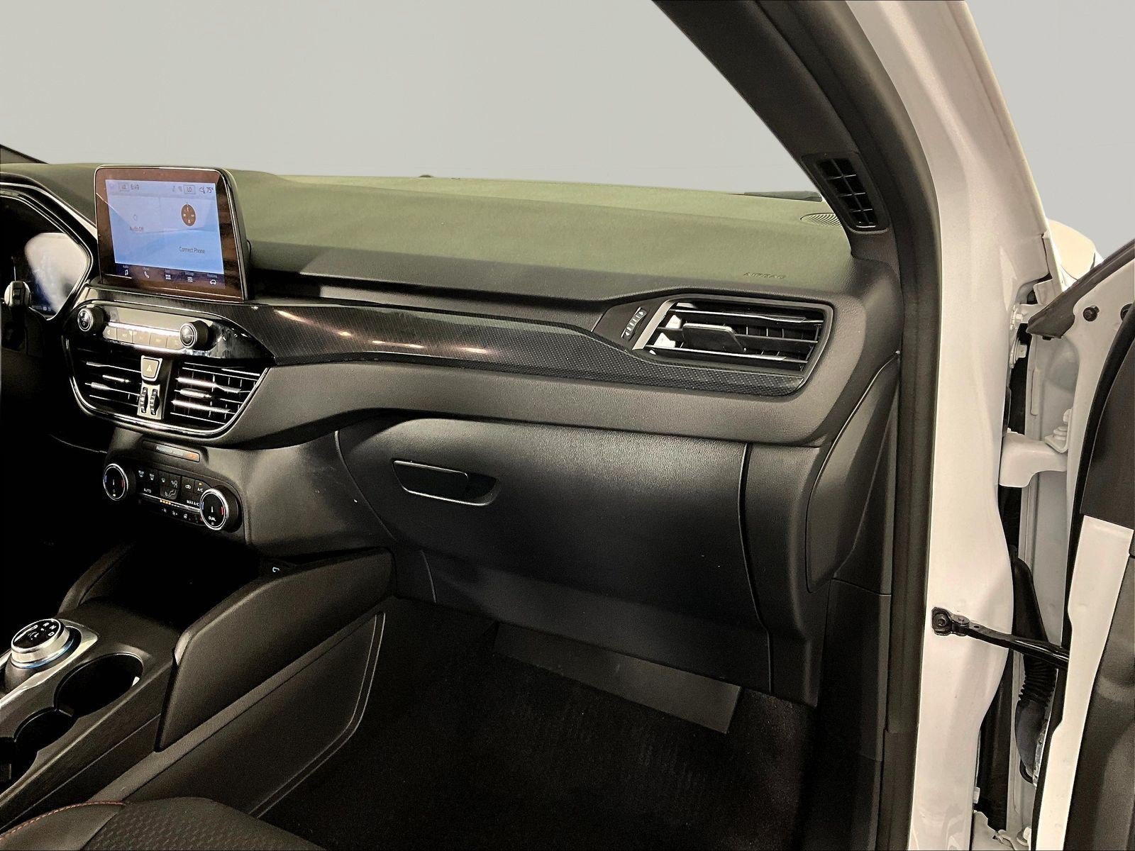 Used 2023 Ford Escape ST-Line Select AWD/4WD image 25