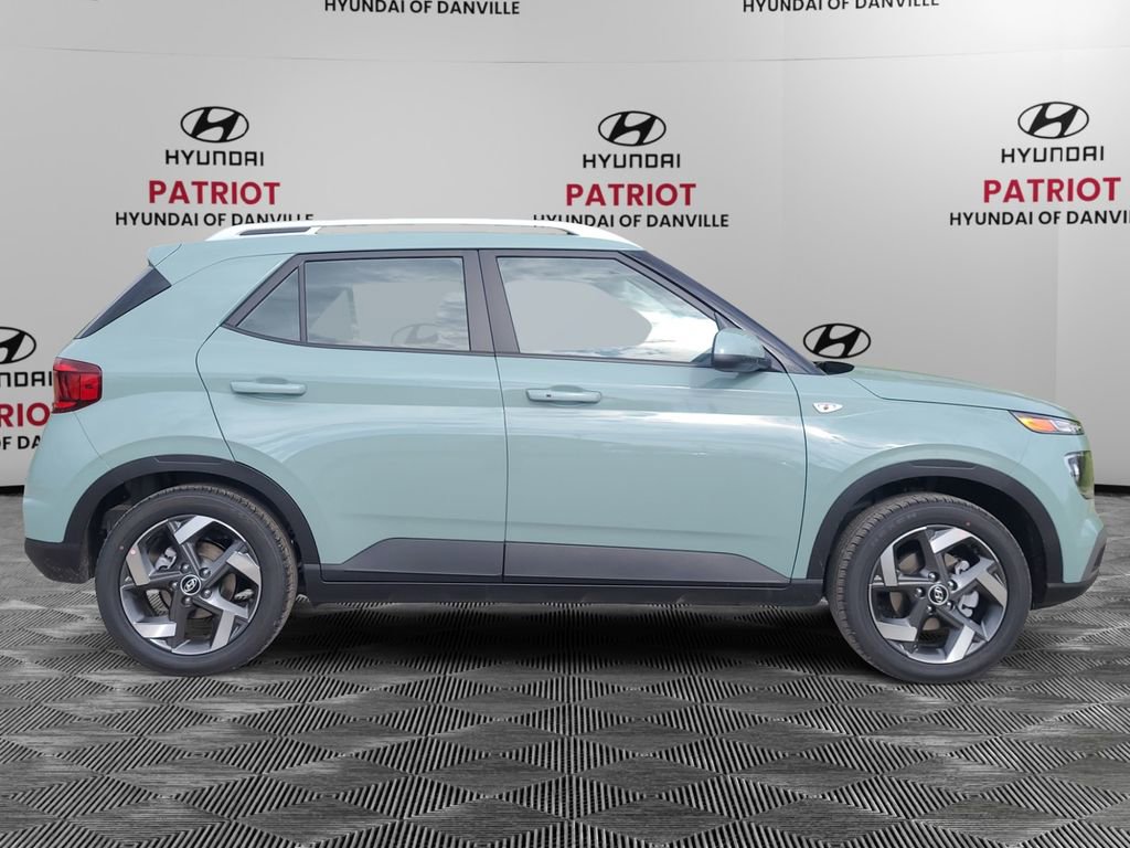 New 2026 Hyundai Venue SEL FWD image 2