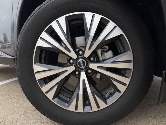 Used 2023 Nissan Rogue SV image 10