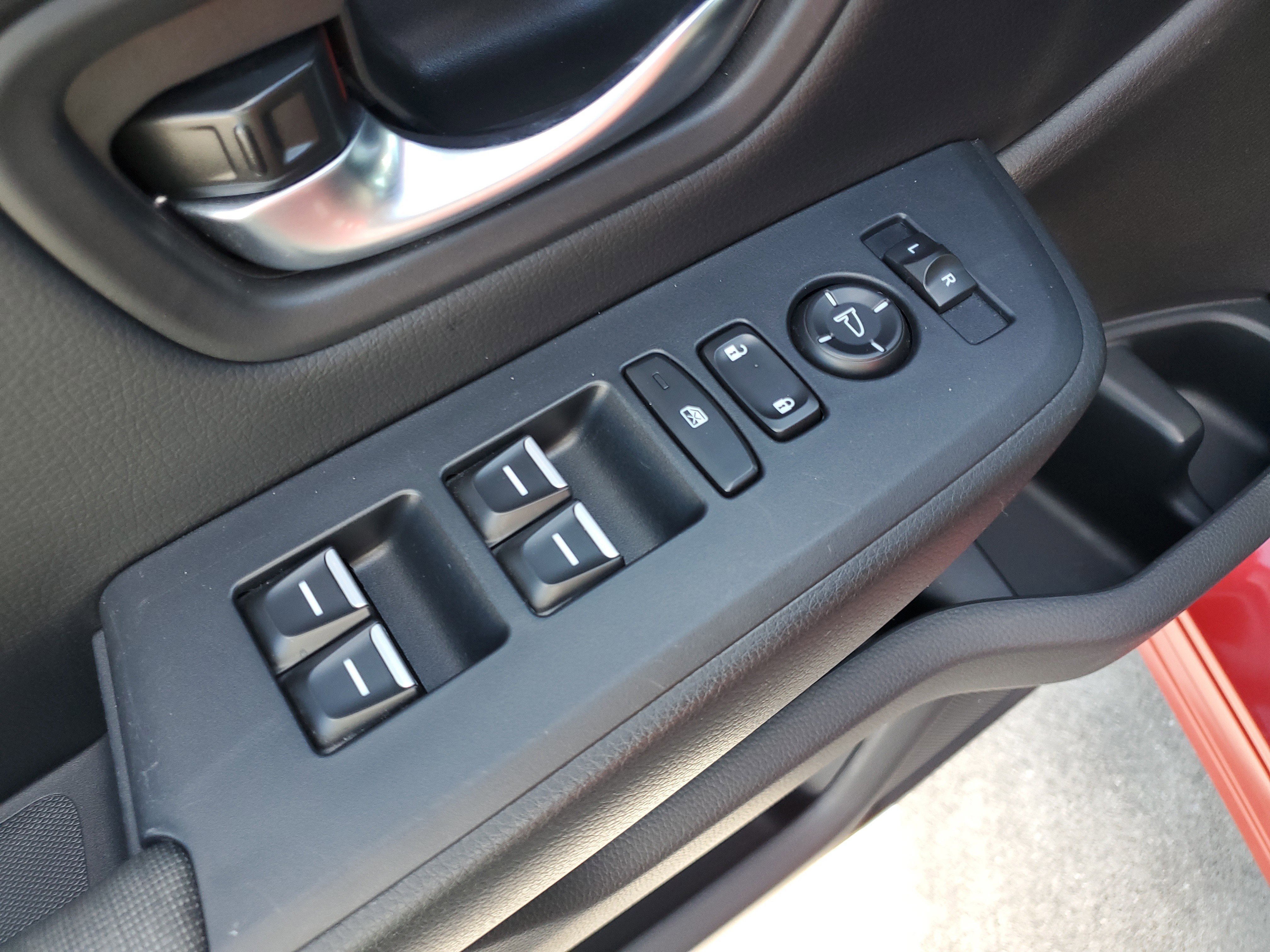 Used 2023 Honda Pilot Sport image 26