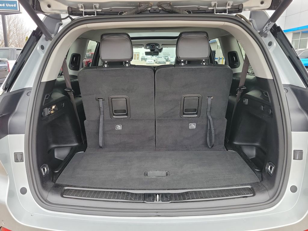 Used 2023 Jeep Grand Cherokee L Limited w/ Luxury Tech Group II image 33