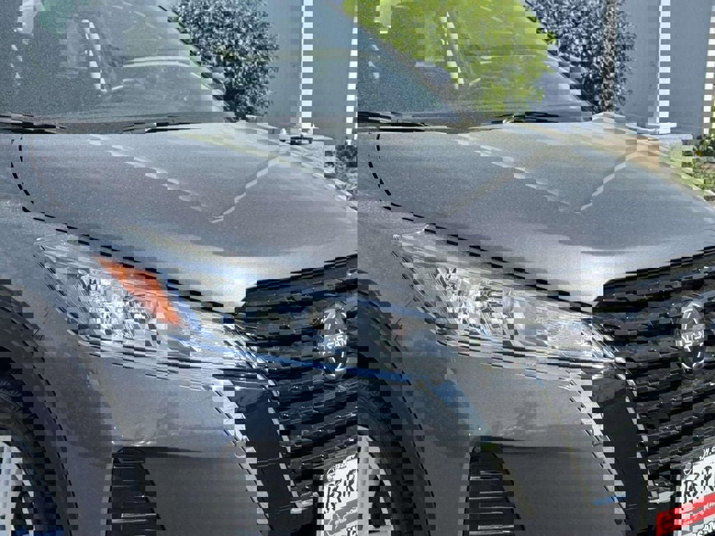 Used 2025 Nissan Kicks Play S FWD image 8