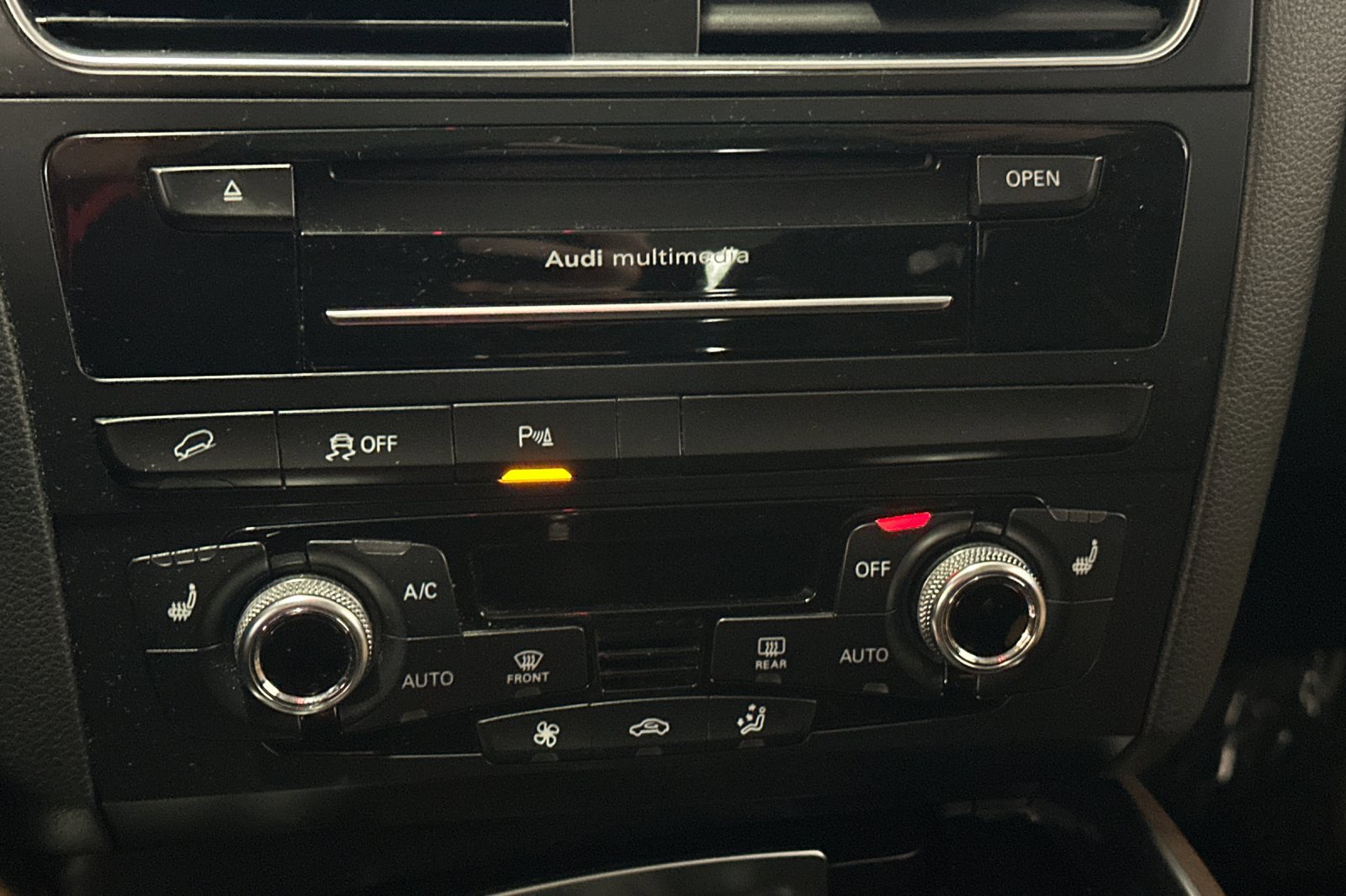 Used 2015 Audi Q5 2.0T Premium Plus w/ Technology Package AWD/4WD image 18