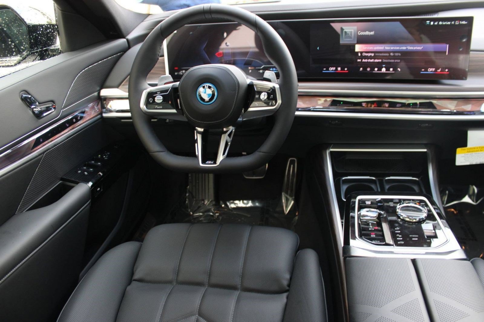 Used 2026 BMW 750e xDrive AWD/4WD image 30
