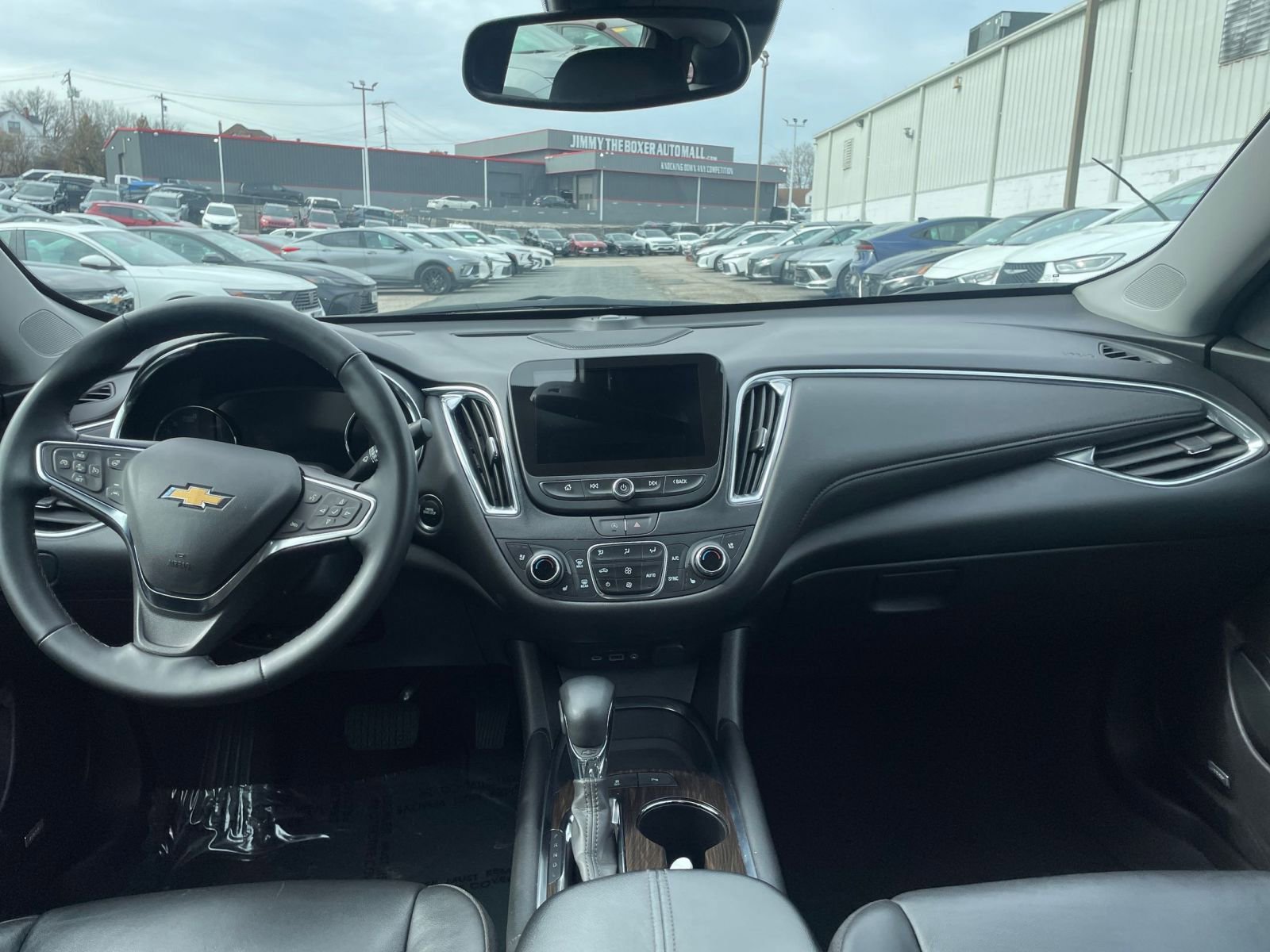 Used 2024 Chevrolet Malibu LT image 35