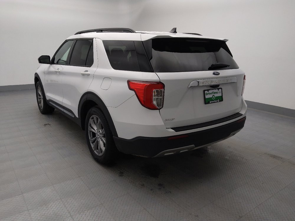 Used 2022 Ford Explorer XLT w/ Equipment Group 202A image 5