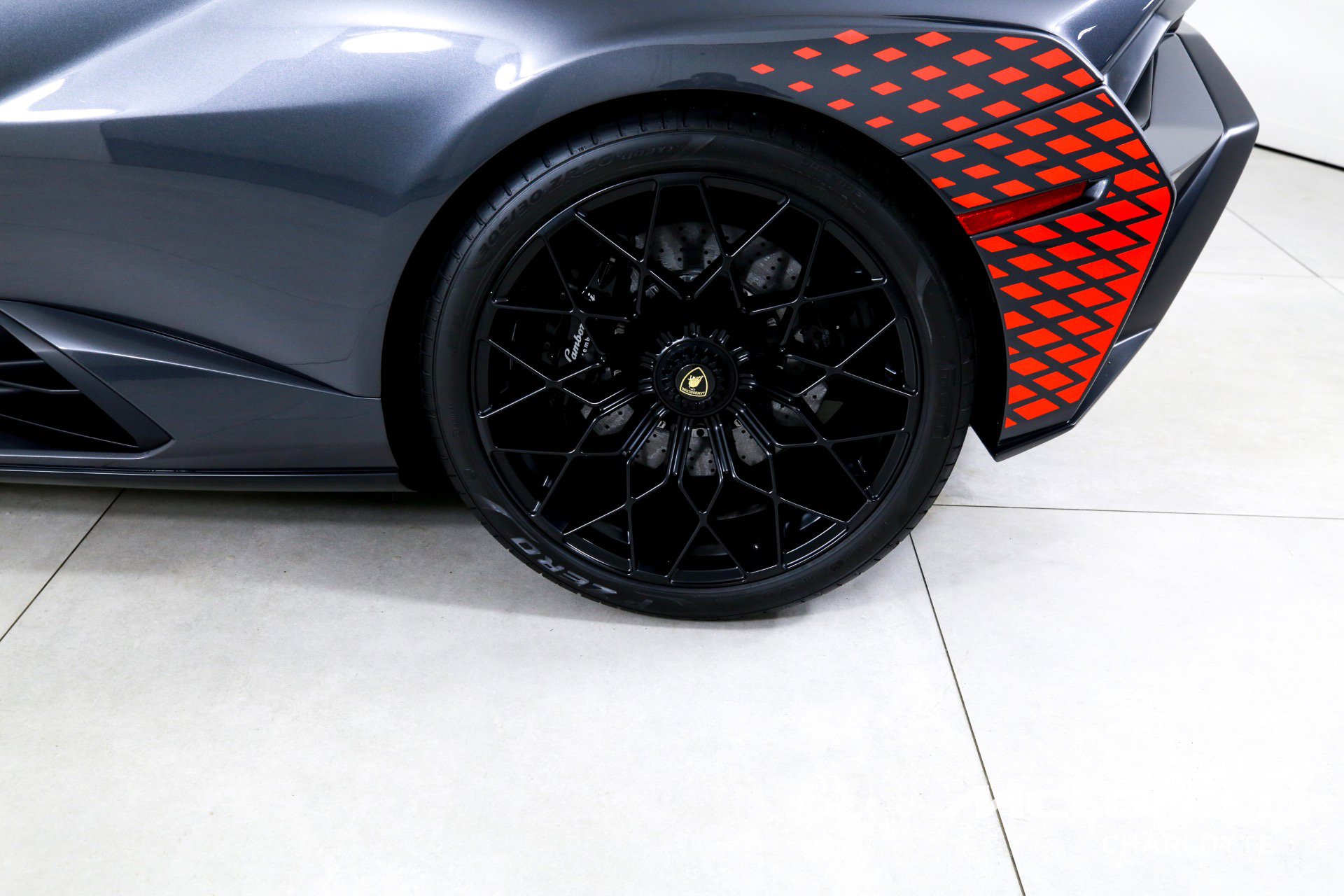 Used 2022 Lamborghini Huracan STO RWD image 25