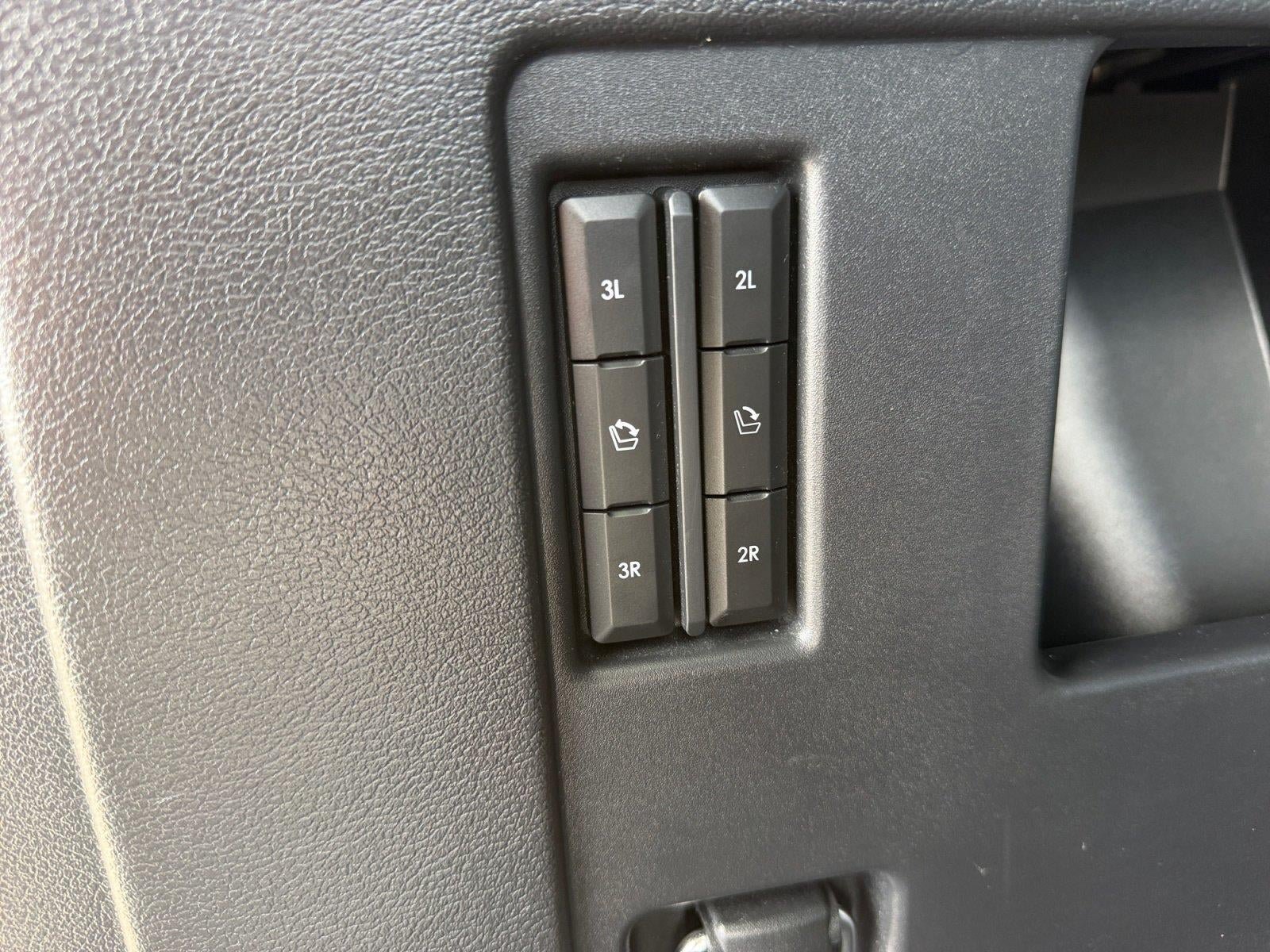 Used 2022 Lincoln Navigator Reserve AWD/4WD image 18