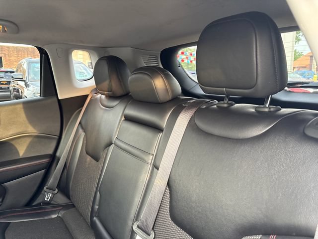 Used 2017 Jeep Compass Trailhawk AWD/4WD image 18