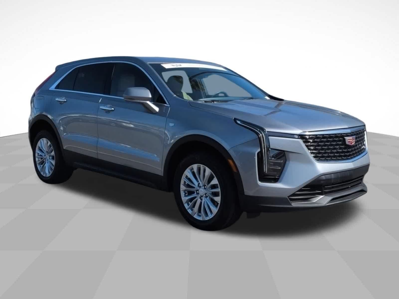 Certified 2024 Cadillac XT4 Luxury FWD image 3