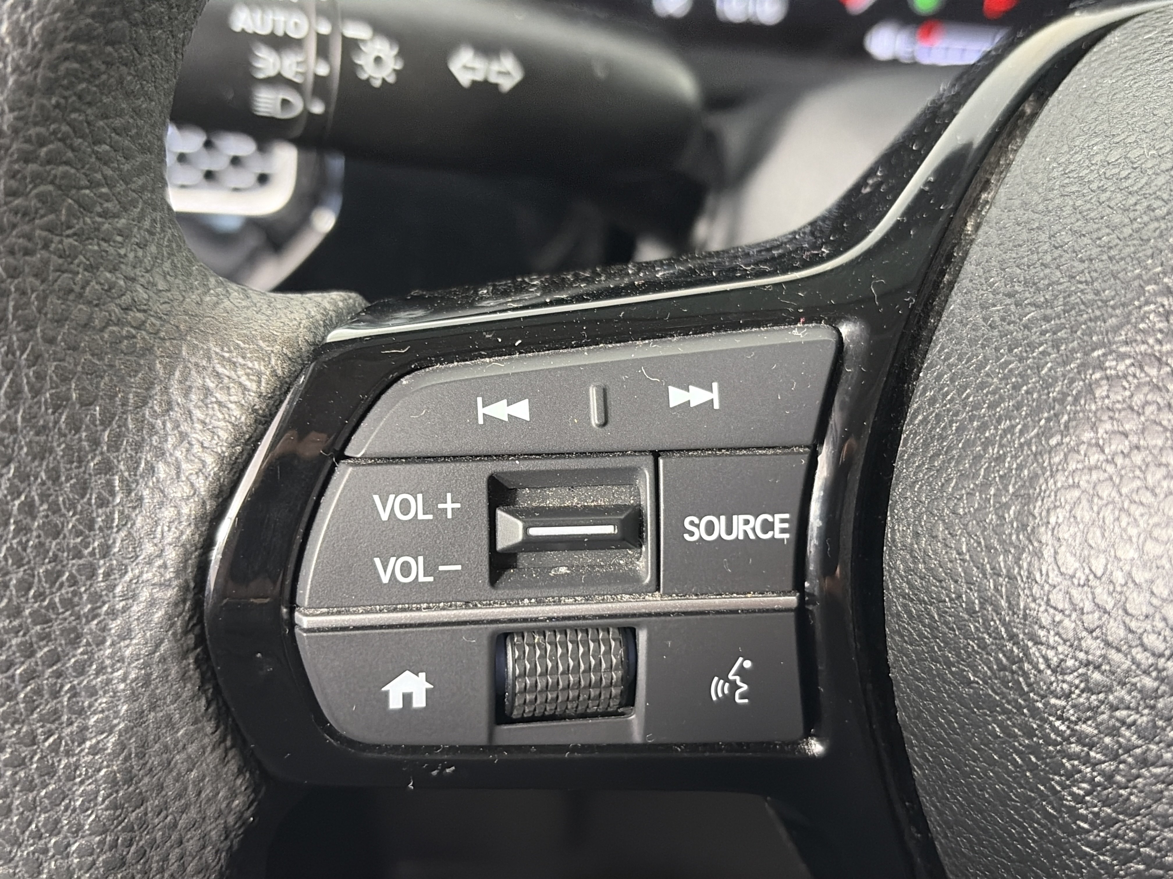 Used 2023 Honda Civic LX image 28