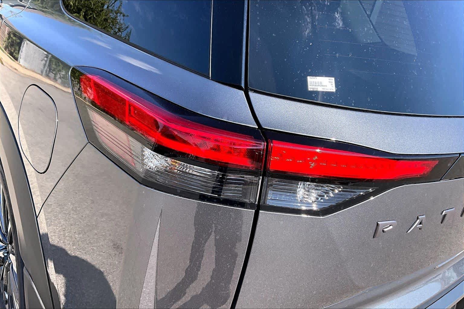 New 2026 Nissan Pathfinder SL FWD image 12