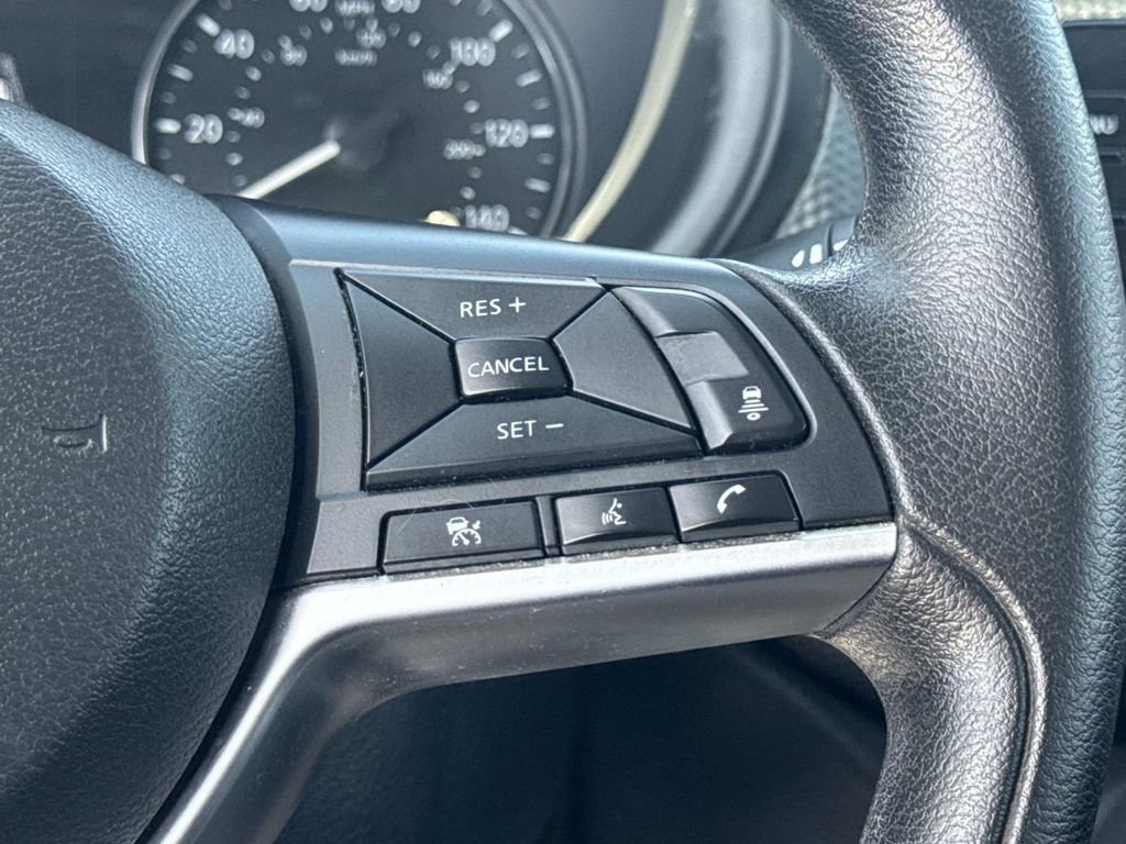 Used 2022 Nissan Kicks SV FWD image 27
