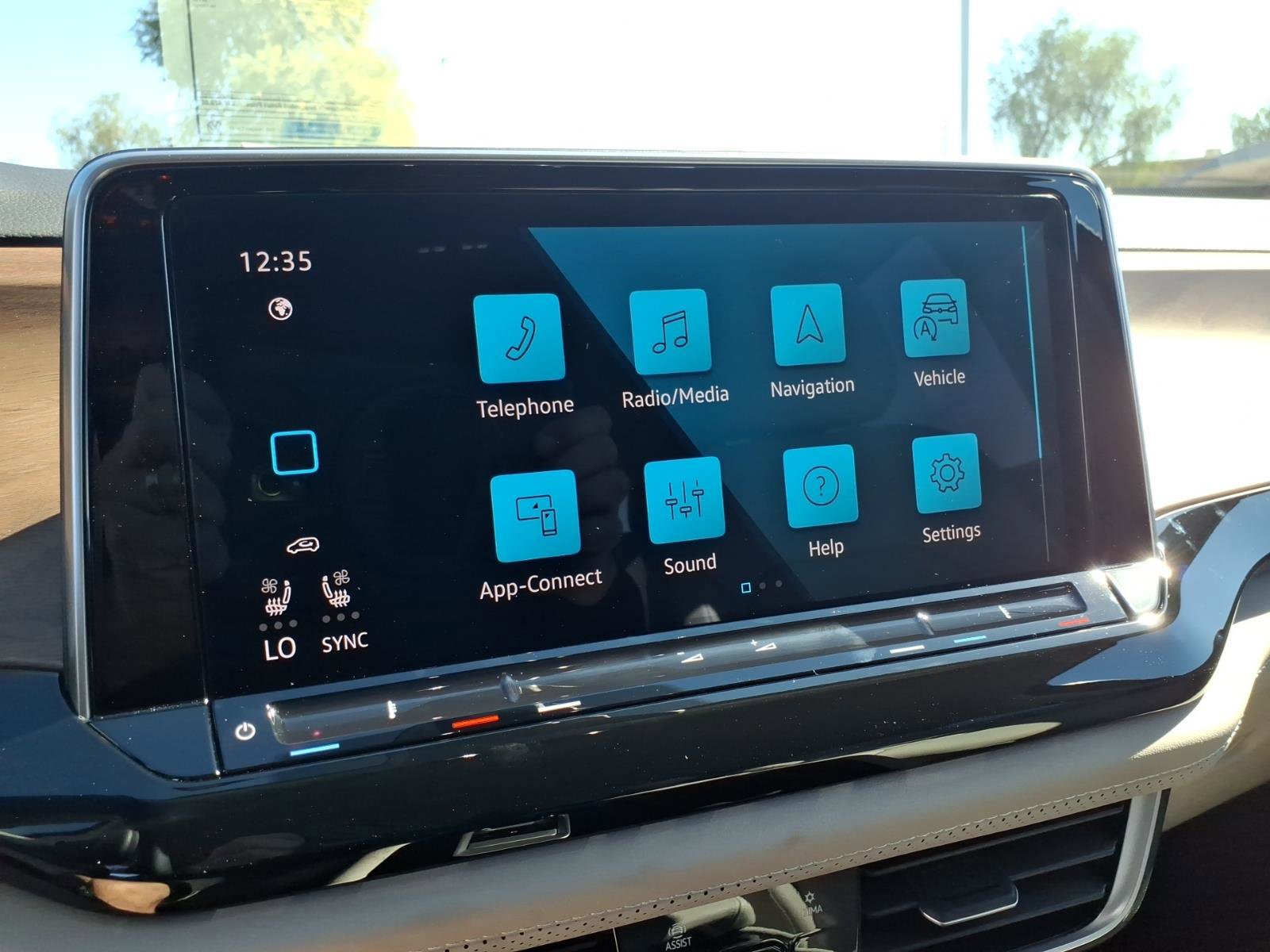 New 2026 Volkswagen Atlas SE image 16