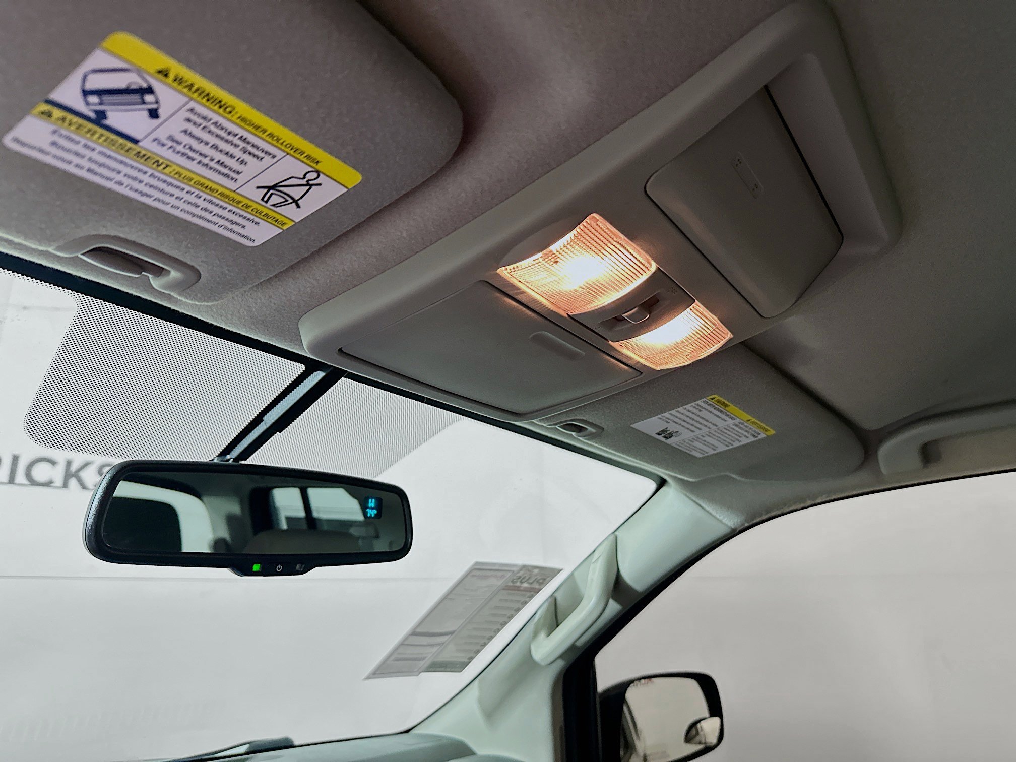 Used 2020 Nissan Frontier SV w/ Midnight Edition Floor Mats image 18