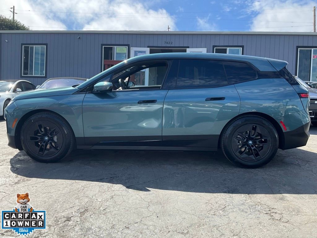 Used 2023 BMW iX xDrive50 w/ Premium Package image 5