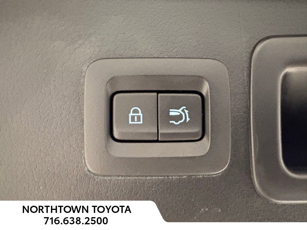 Used 2021 MAZDA CX-30 AWD 2.5 S w/ Premium Package image 9