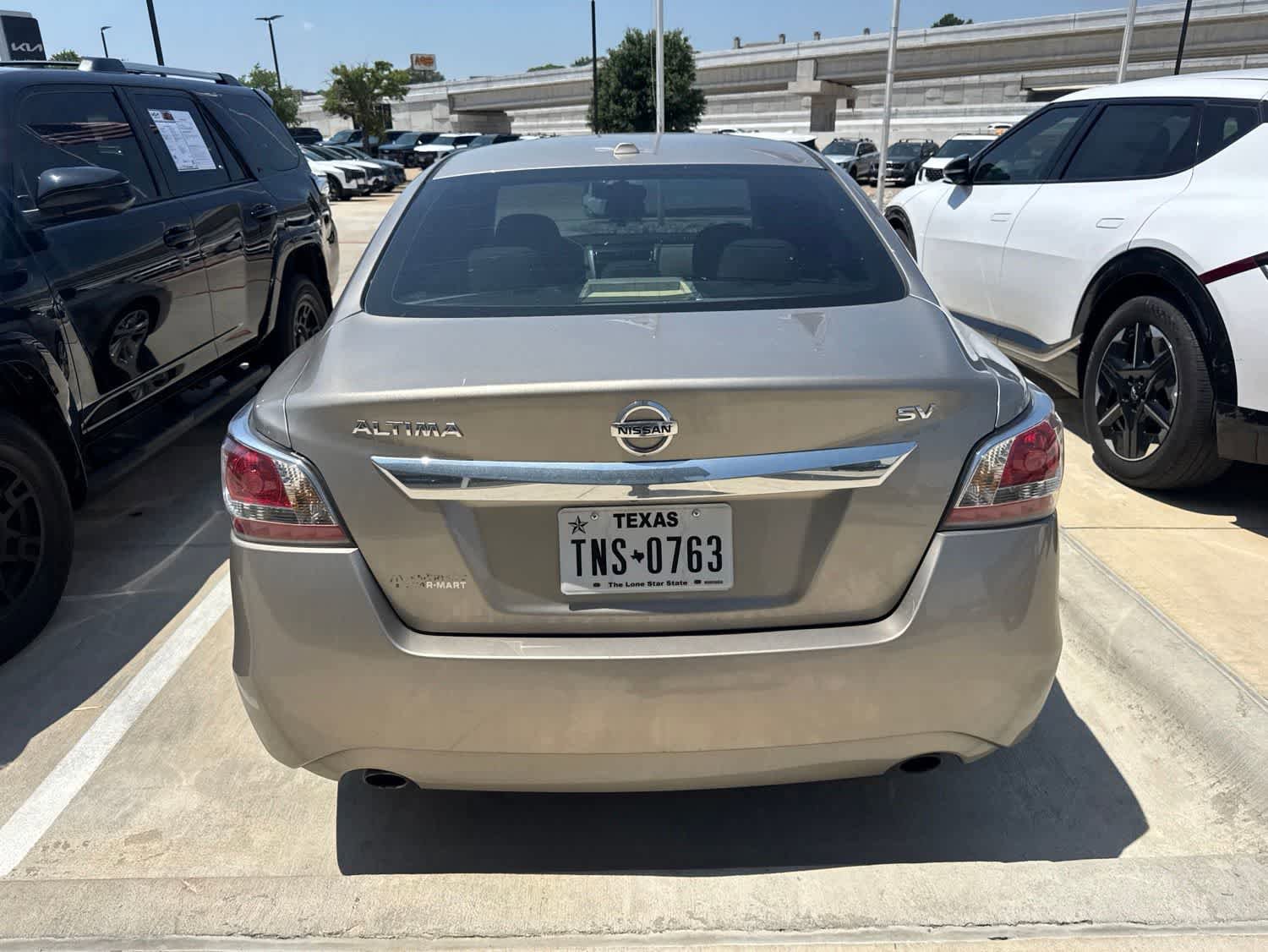 Used 2015 Nissan Altima 2.5 SV FWD image 5