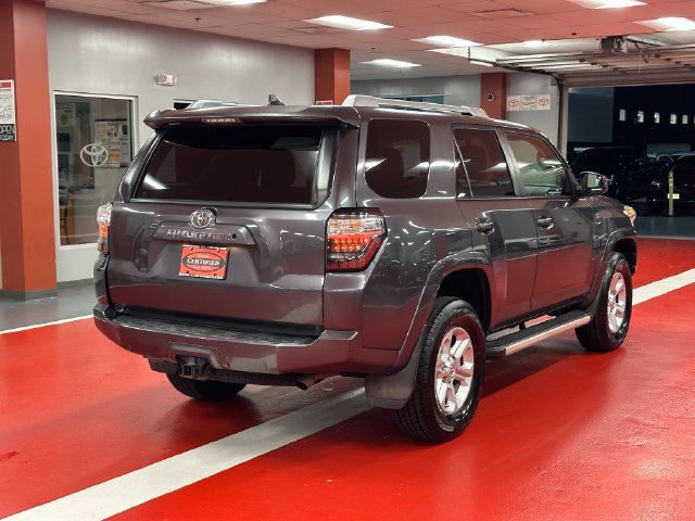 Certified 2018 Toyota 4Runner SR5 AWD/4WD image 4
