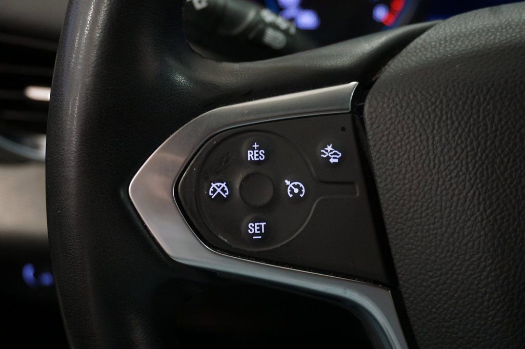 Certified 2023 Chevrolet Traverse LT w/ Rear Camera Mirror Package image 21