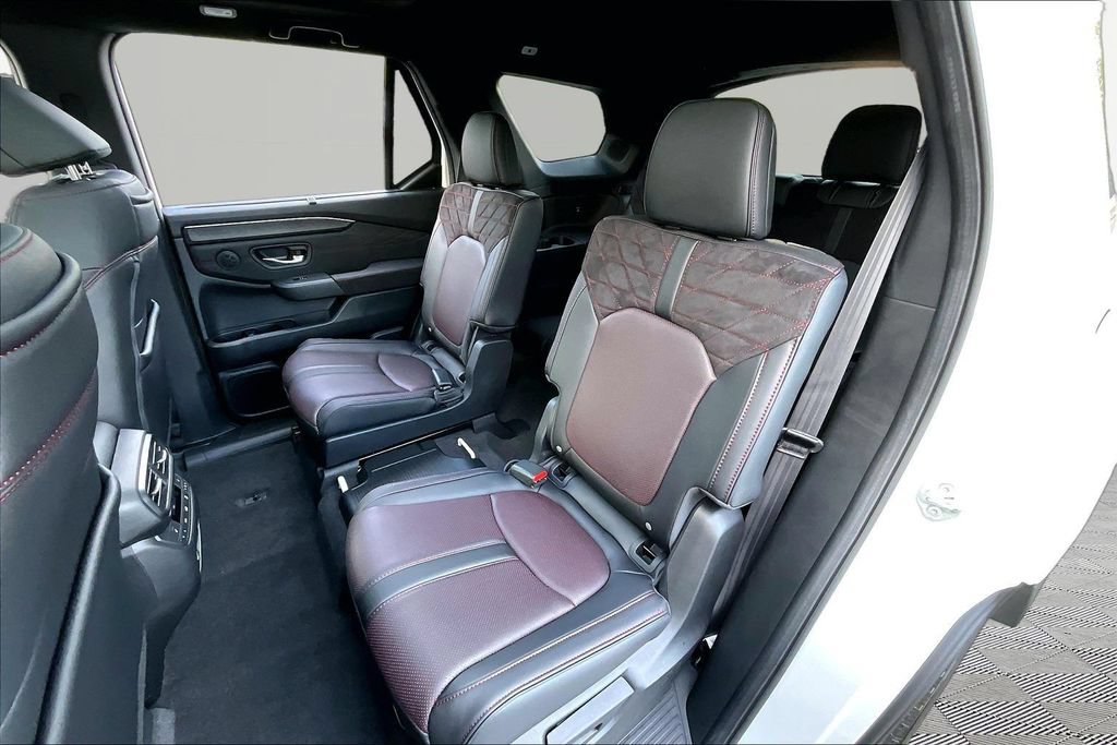 Certified 2026 Honda Pilot Black Edition image 16