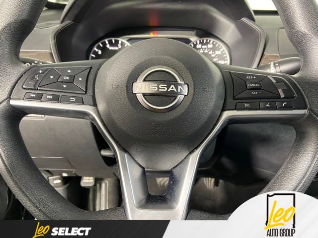 Used 2024 Nissan Altima 2.5 SV FWD image 12