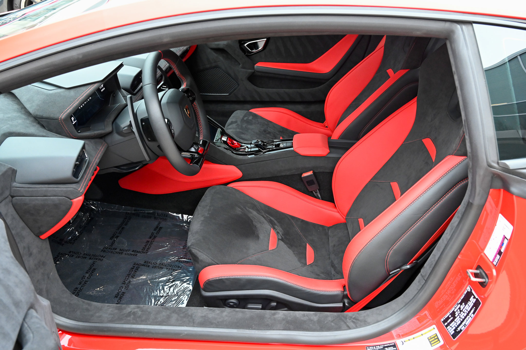 Used 2023 Lamborghini Huracan Tecnica image 17