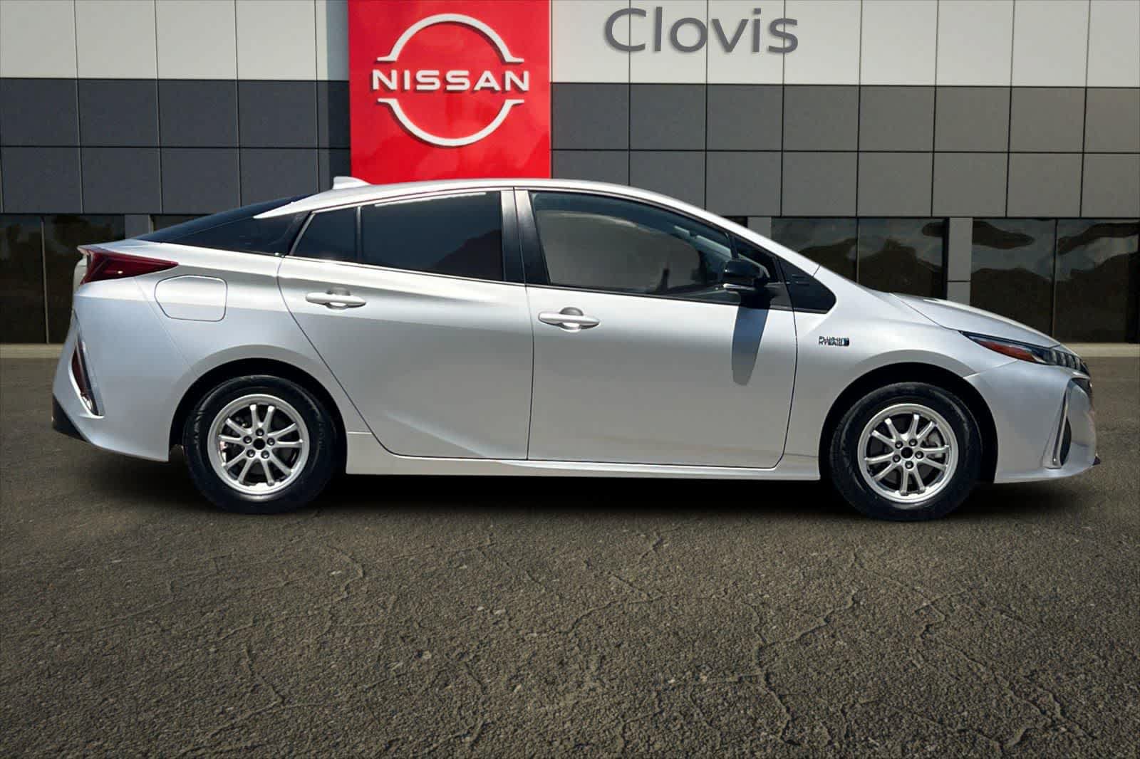 Used 2022 Toyota Prius Prime LE FWD image 9