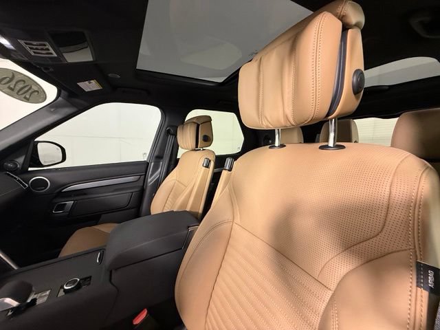 Used 2026 Land Rover Discovery Limited Edition AWD/4WD image 15