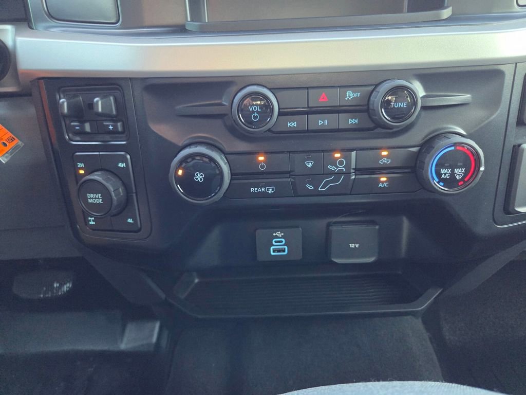 Used 2025 Ford F350 XLT image 16