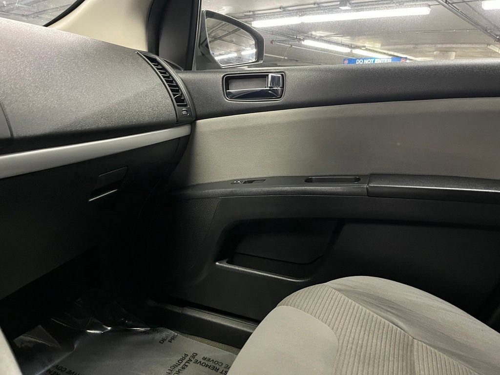 Used 2012 Nissan Sentra 2.0 SR FWD image 24