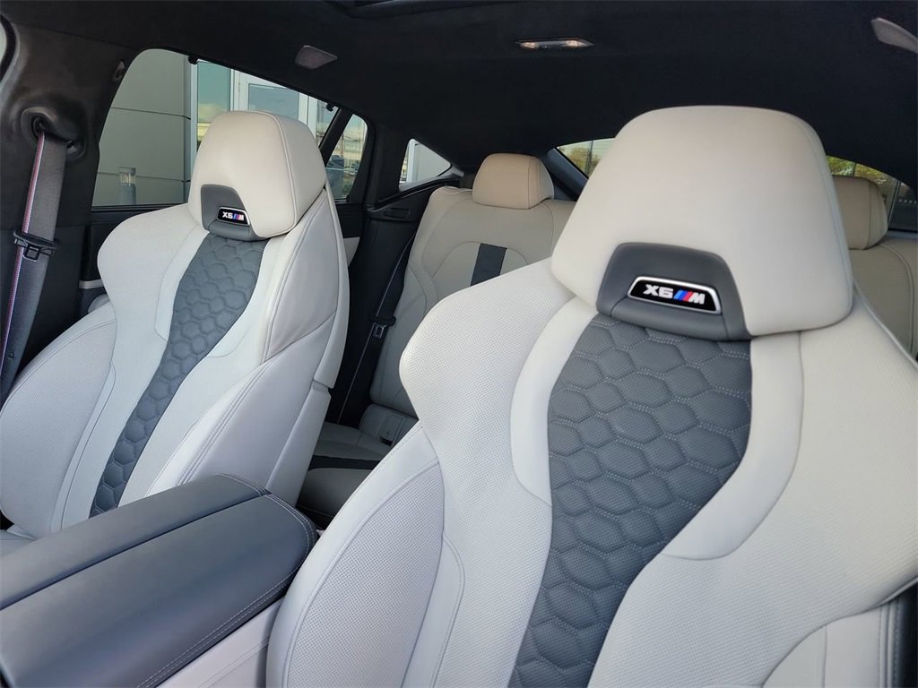 Used 2024 BMW X6 M Competition image 26