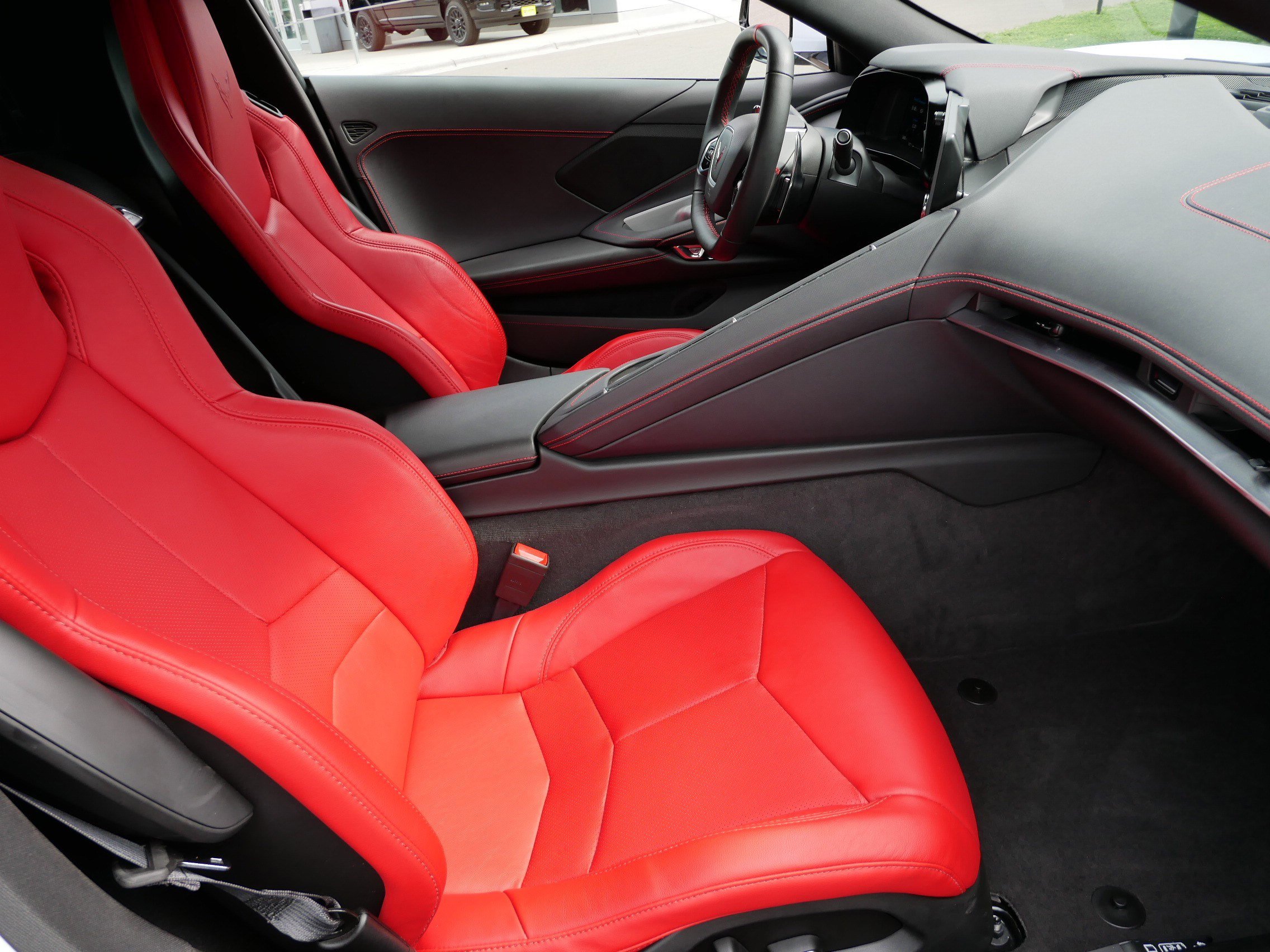 Used 2024 Chevrolet Corvette Stingray Coupe w/ 1LT RWD image 11