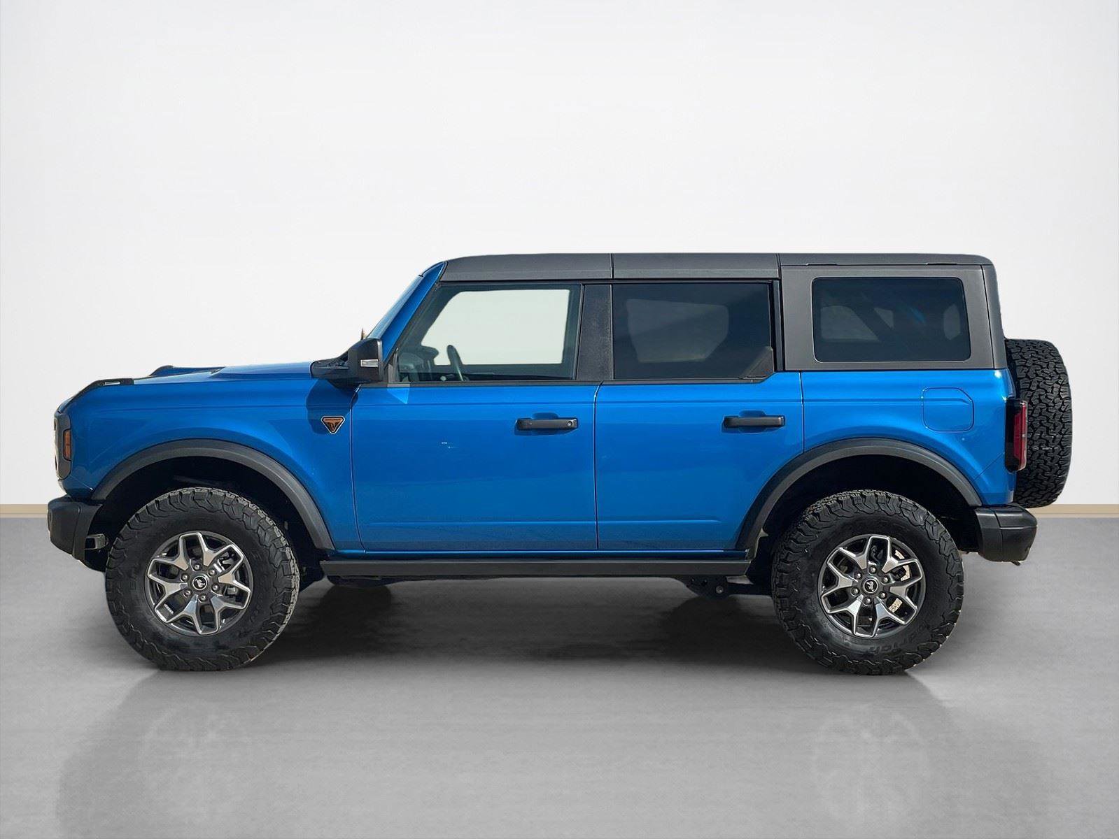 Used 2025 Ford Bronco Badlands image 4