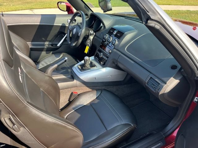 Used 2009 Saturn Sky Red Line RWD image 19