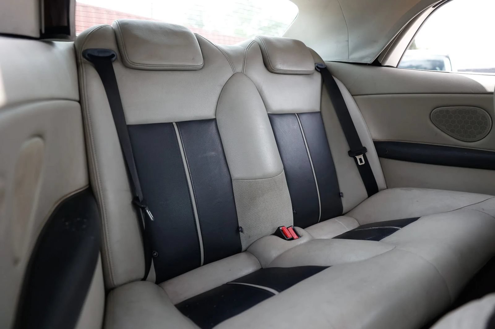 Used 2004 Saab 9-3 Aero FWD image 21