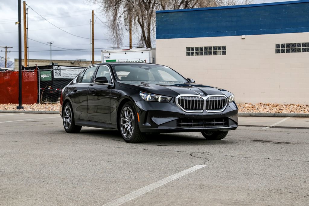 New 2026 BMW 530i xDrive w/ Premium Package image 7