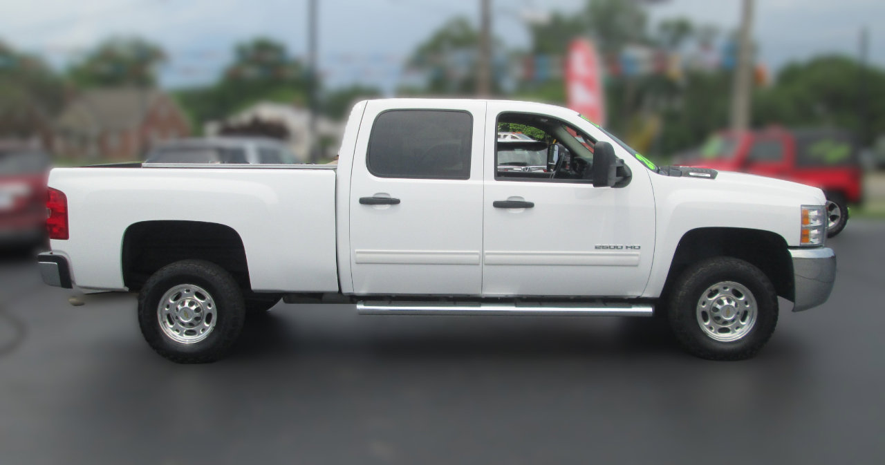 Used 2010 Chevrolet Silverado 2500 LT image 2