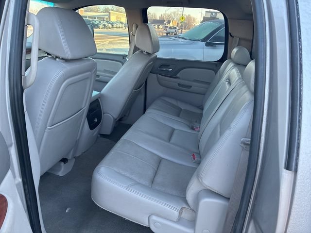 Used 2007 Chevrolet Silverado 1500 LTZ w/ EZ-Lift Tailgate Package AWD/4WD image 15
