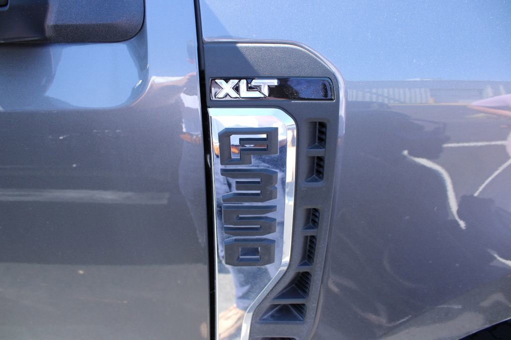 Used 2025 Ford F350 XLT w/ FX4 Off-Road Package image 4