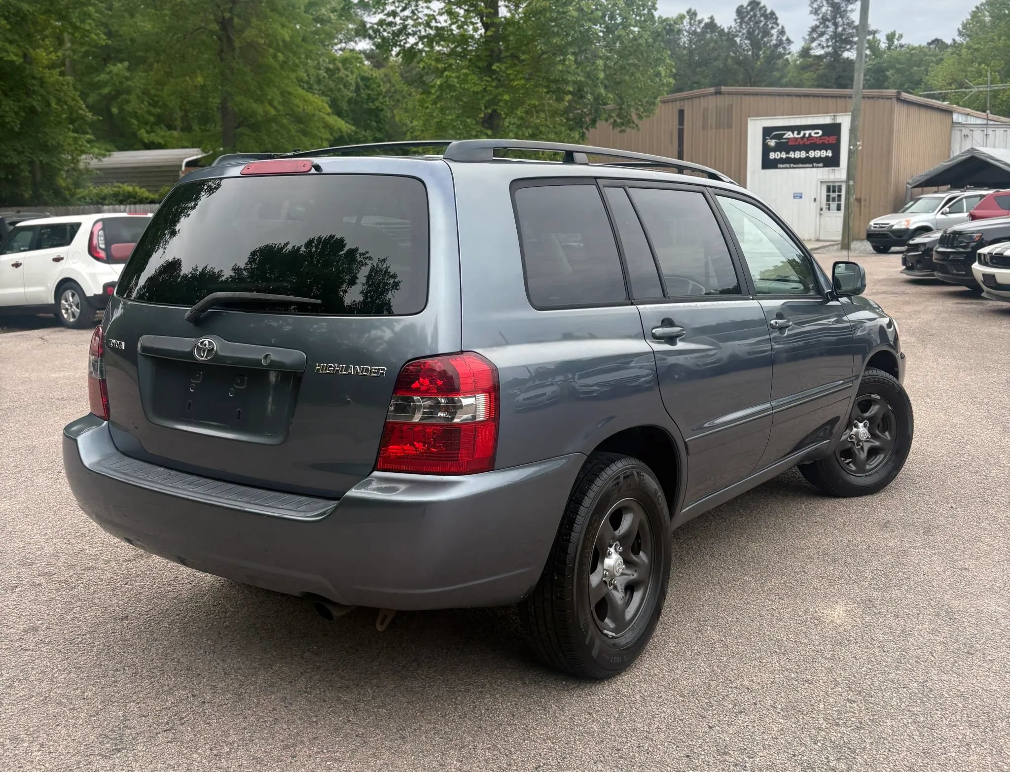 Used 2004 Toyota Highlander 2WD image 8