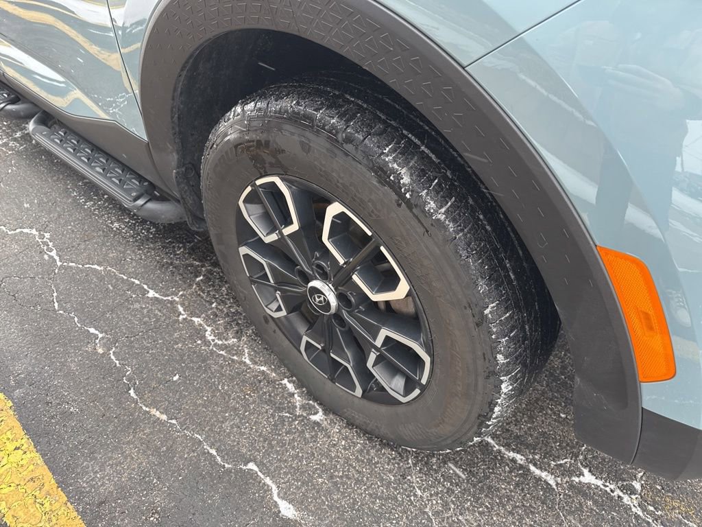 Used 2023 Hyundai Santa Cruz SEL Premium image 18