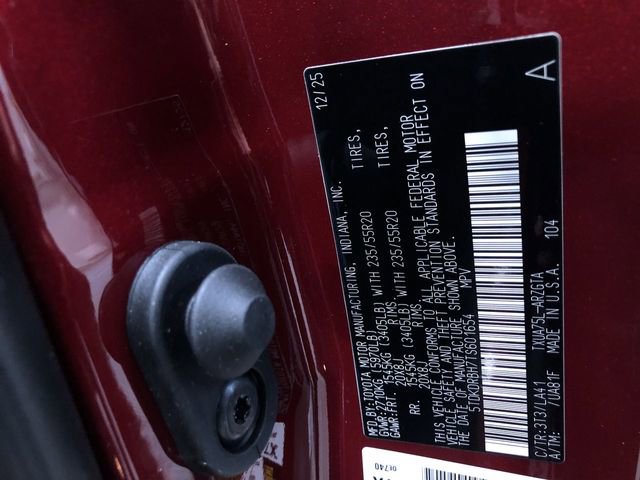 New 2026 Toyota Highlander Platinum image 34